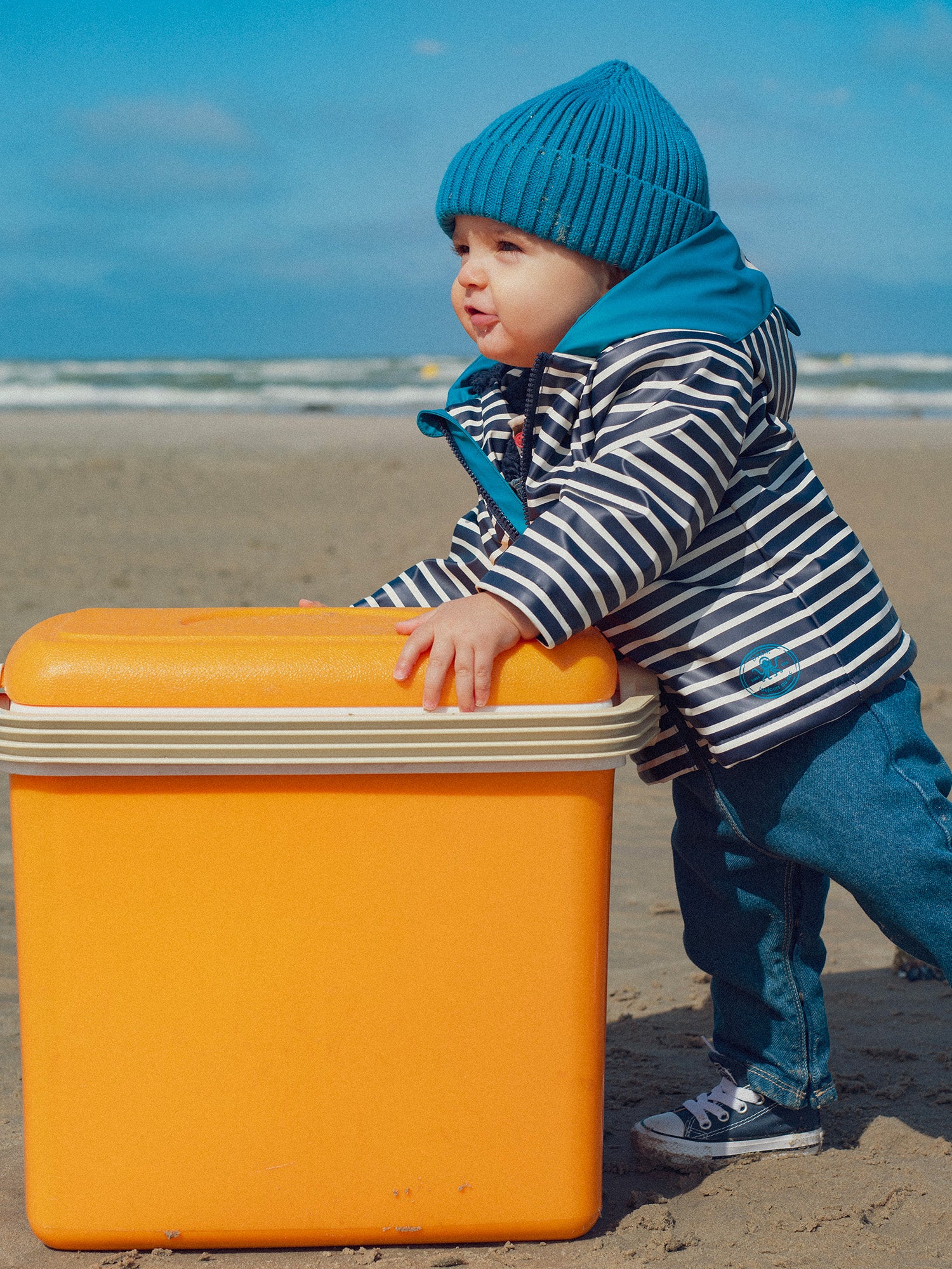 Gestreifter Regenschutz für Jungen Baby