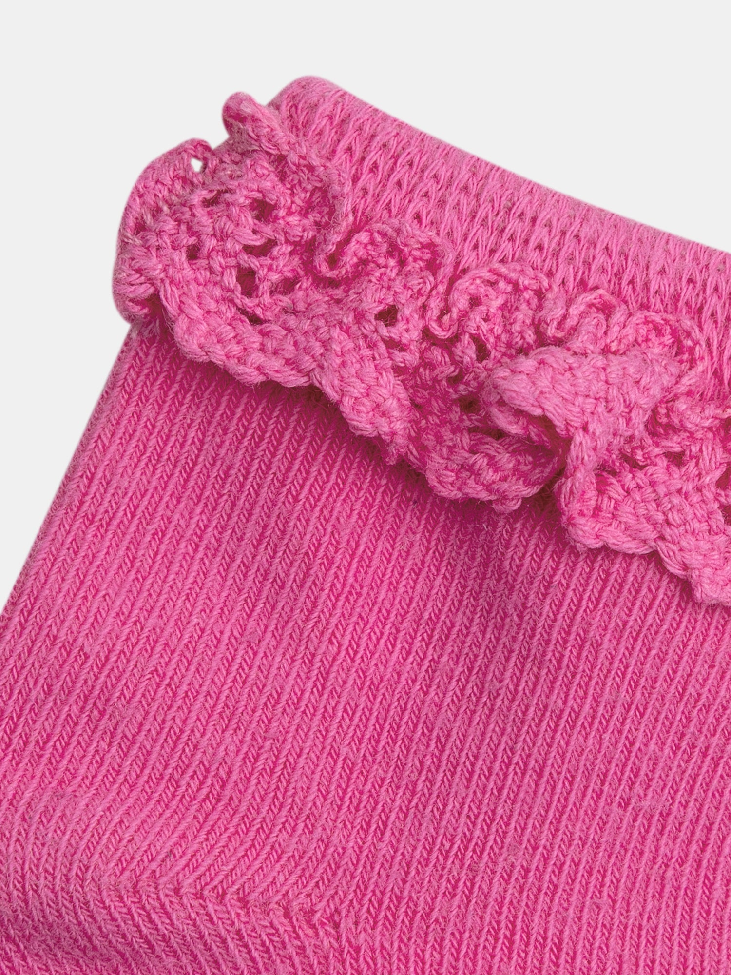 Chaussettes lilas à dentelle pour bébé fille