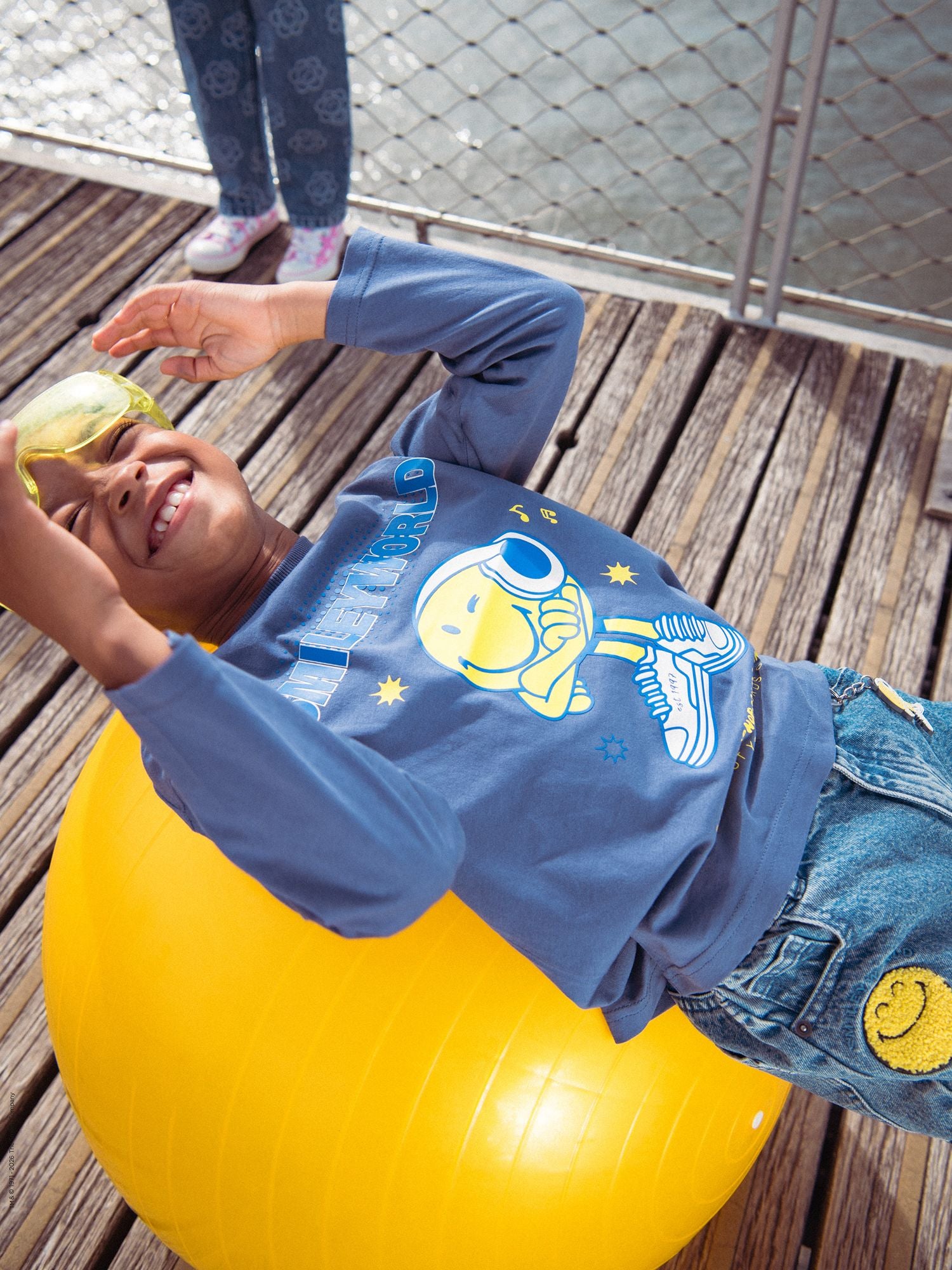 Blaues langärmliches T-Shirt mit SMILEYWORLD-Druck für Jungen