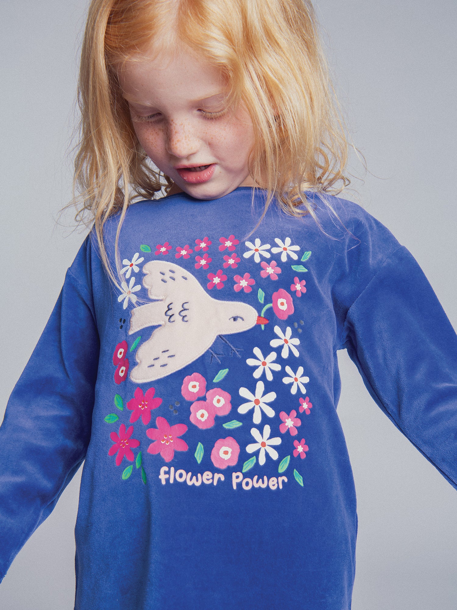 2-teiliges blaues Pyjama "Flower Power" für Mädchen