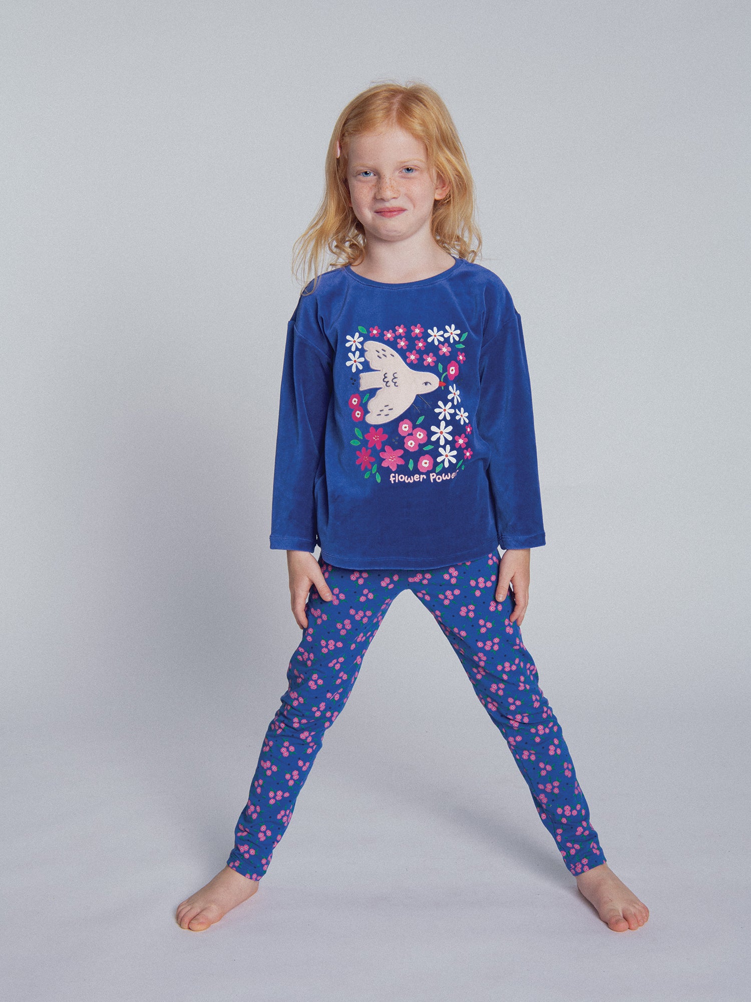 2-teiliges blaues Pyjama "Flower Power" für Mädchen