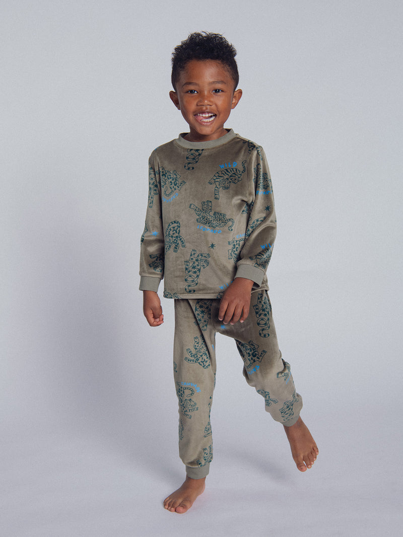 2-teiliges Pyjama aus dehnbarem Velours mit Leopardenprint für Kinder Jungen