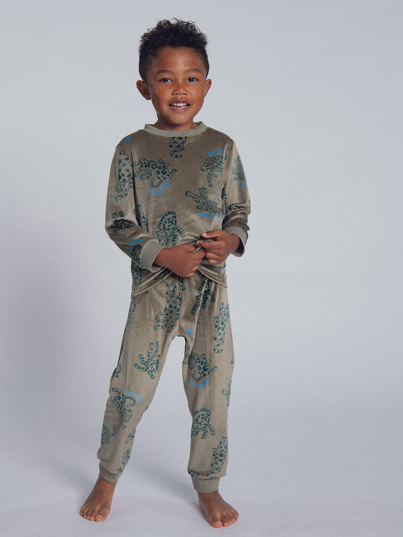 2-teiliges Pyjama aus dehnbarem Velours mit Leopardenprint für Kinder Jungen