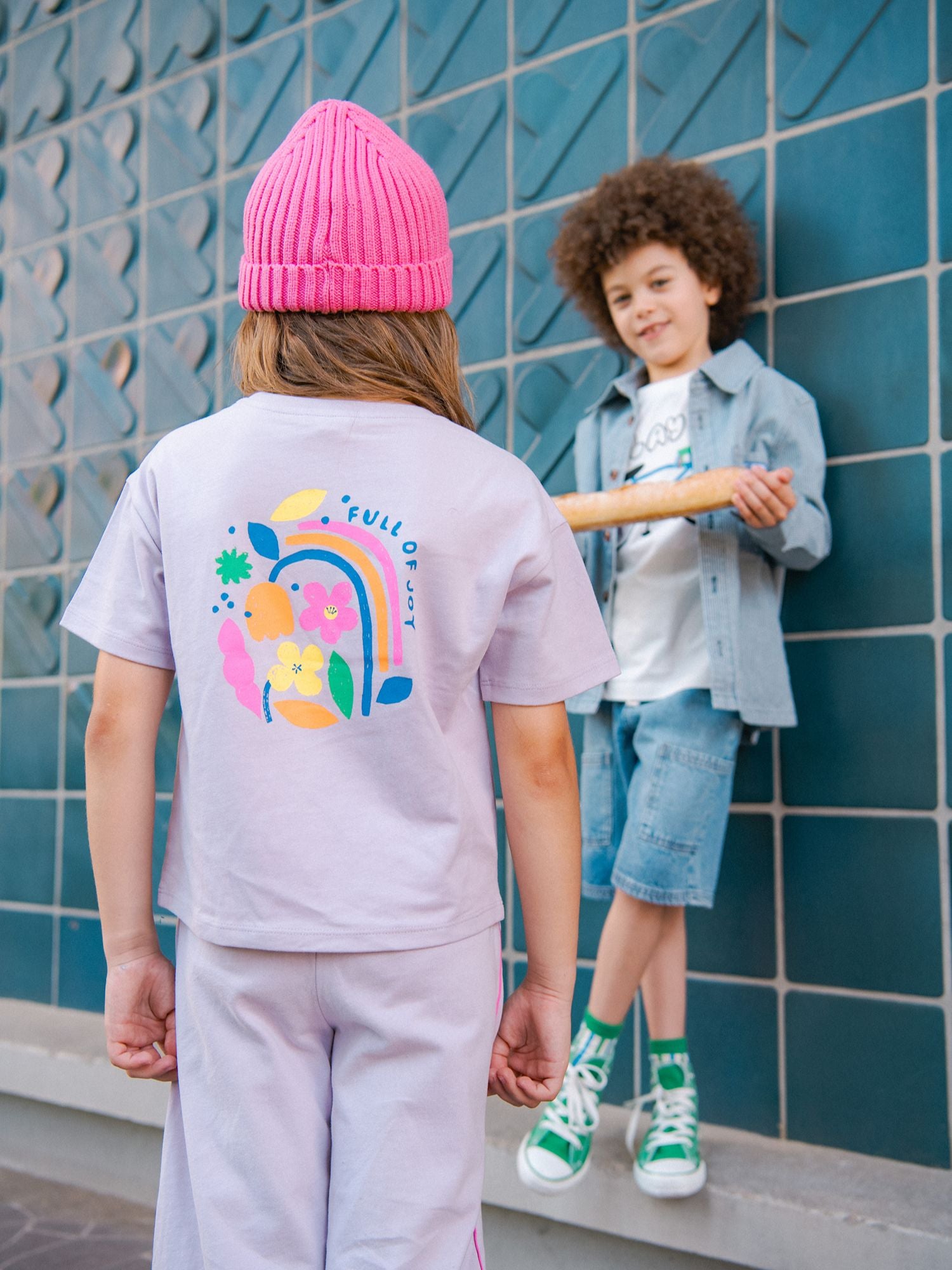 Lila T-Shirt mit Blumenanimation für Mädchen