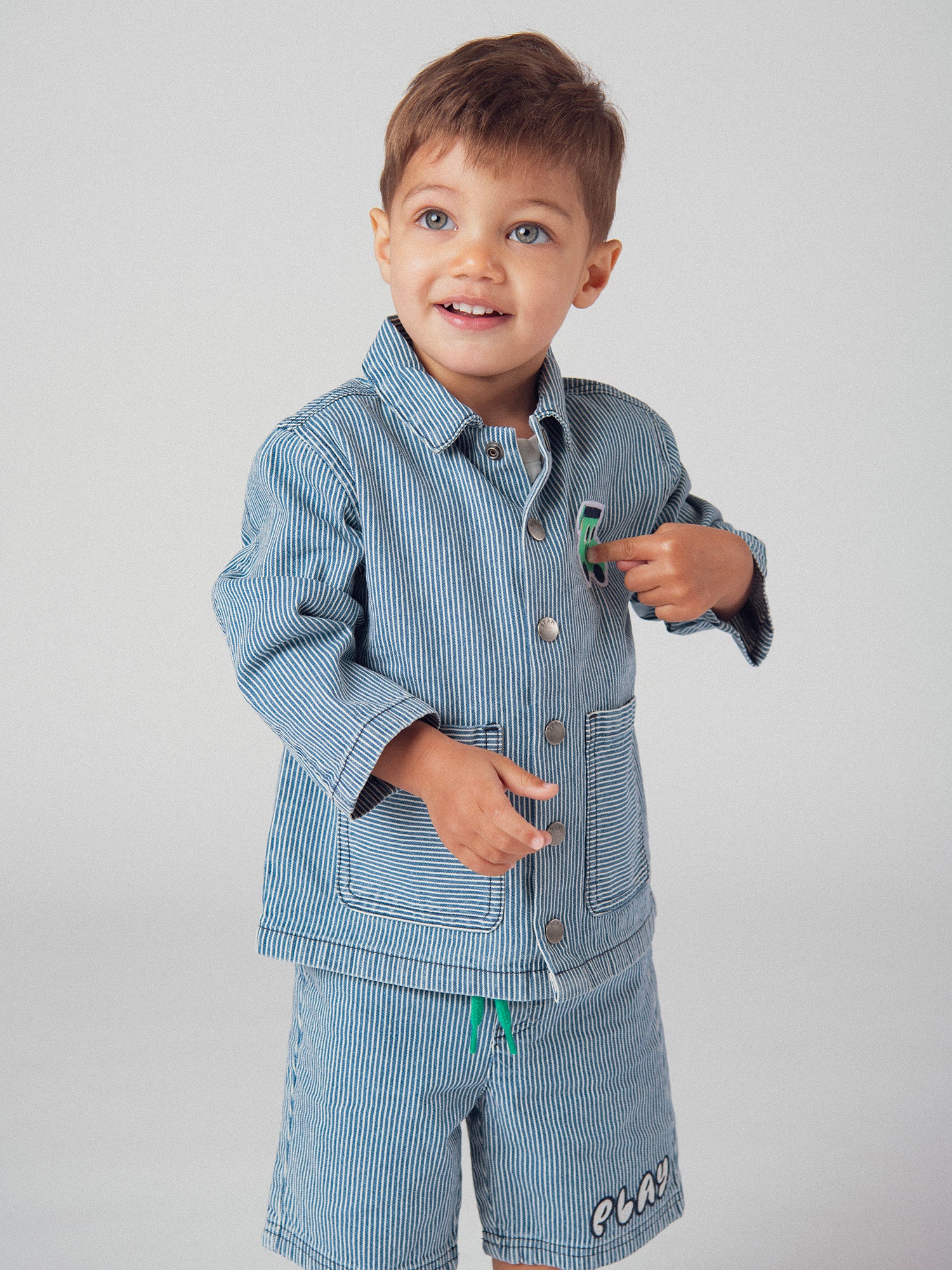 Gestreifte Jeansjacke für Jungen