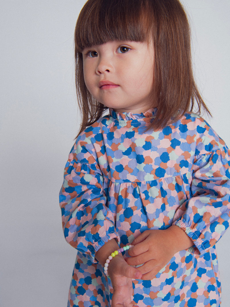 Bedrucktes Kleid mit Rüschkragen für Mädchen