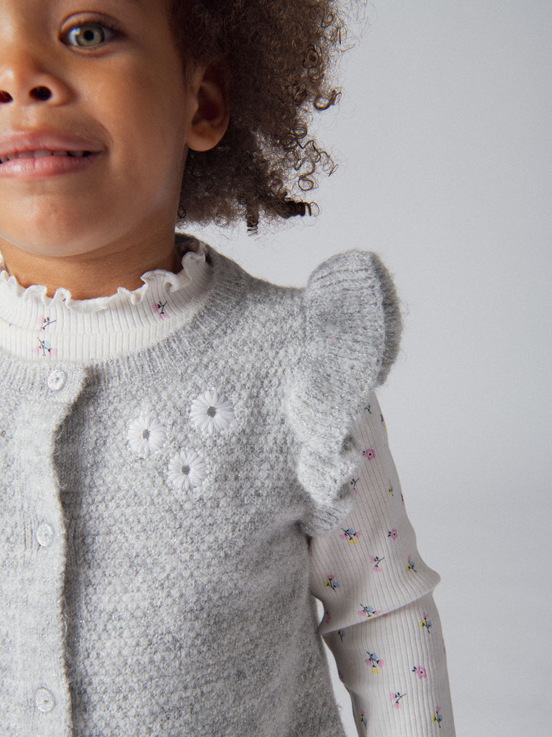 Ärmellose Strickjacke aus strukturiertem Garn mit Rüschen für Mädchen