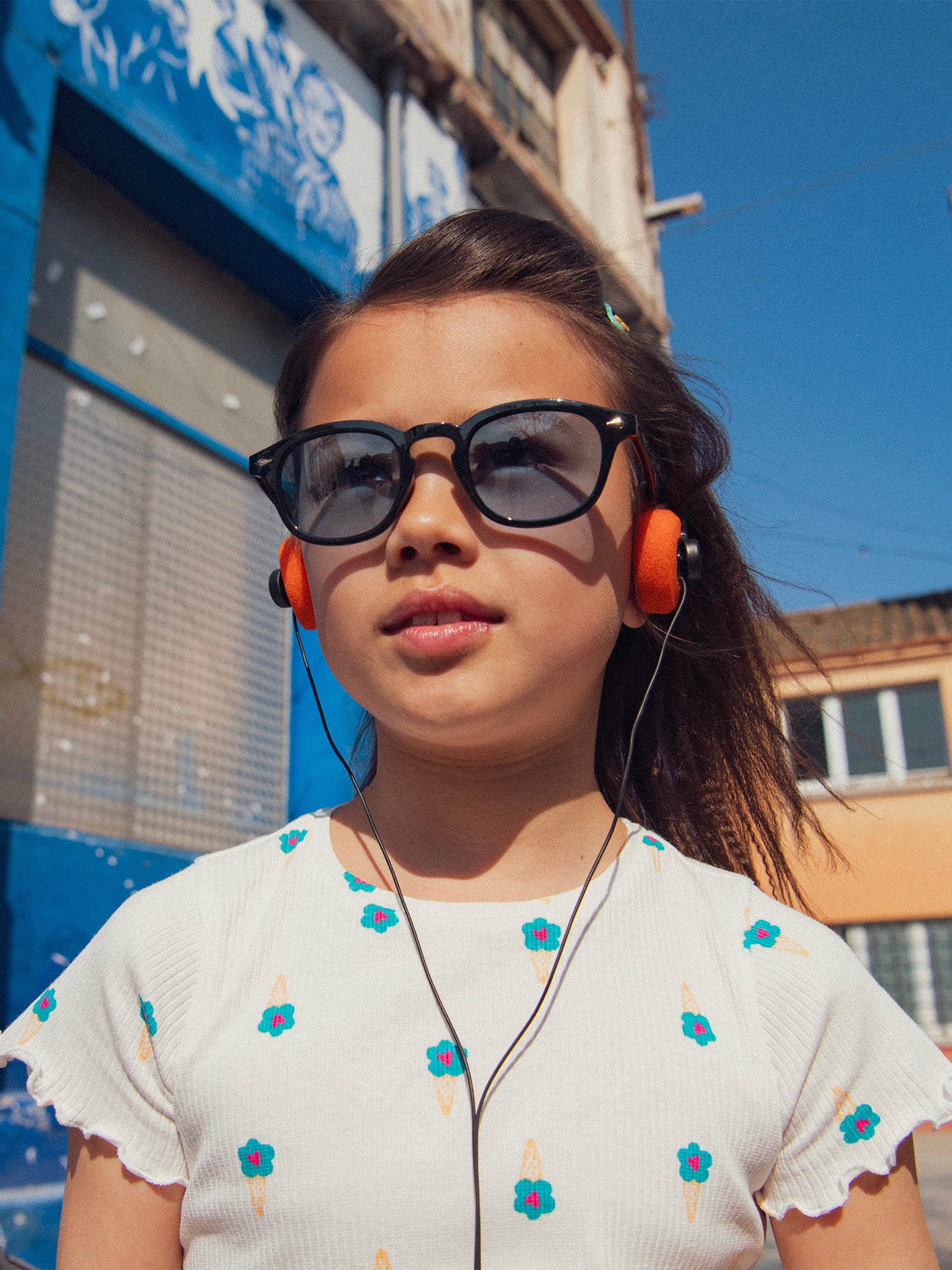 Ecru Baumwoll-T-Shirt mit Blumenprint für Mädchen
