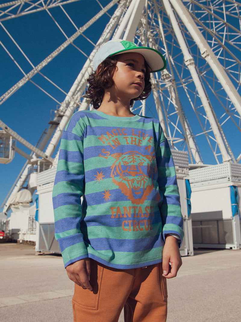 Gestreiftes Ripp-Shirt mit Animation für Jungen
