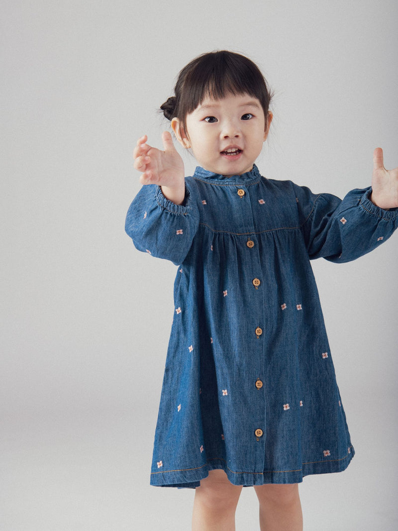 Leichtes Denim-Kleid mit Blumenstickerei für Baby-Mädchen