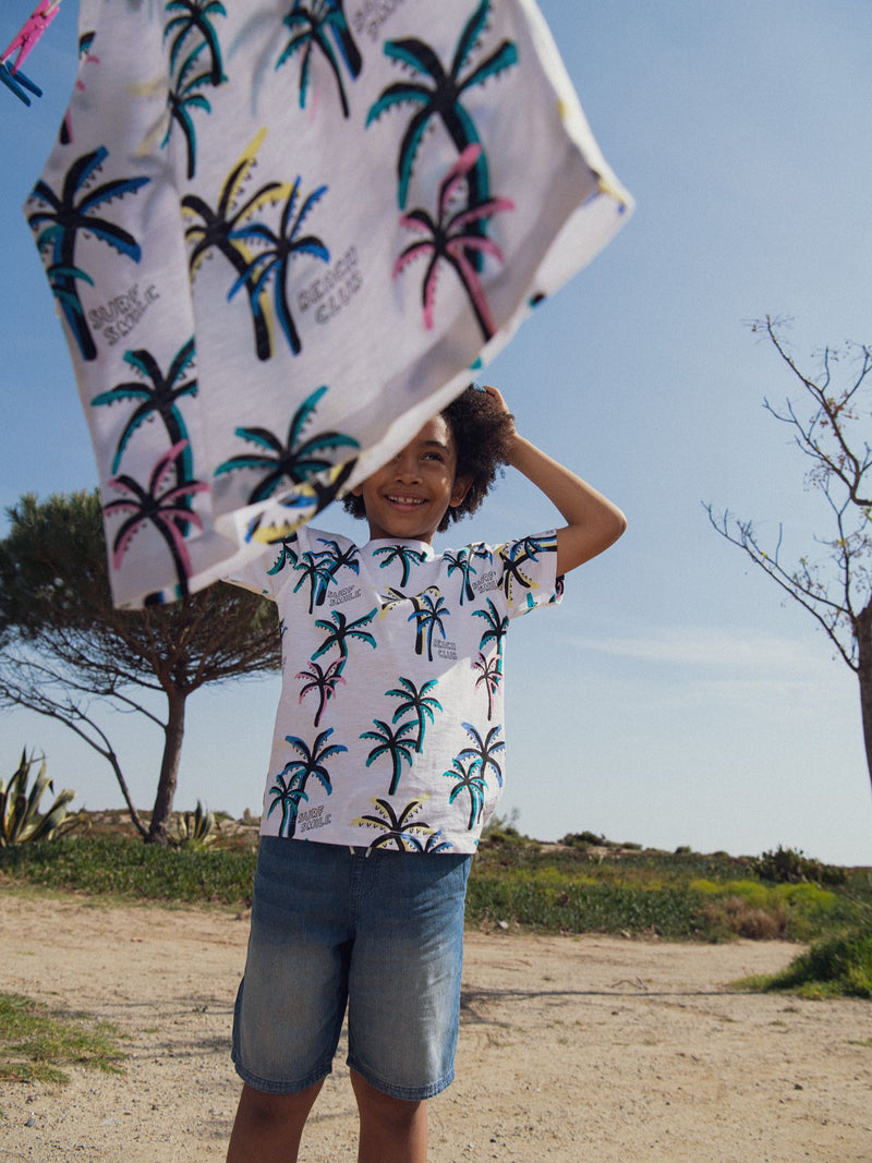 Weißes T-Shirt mit Palmenmotiv für Jungen