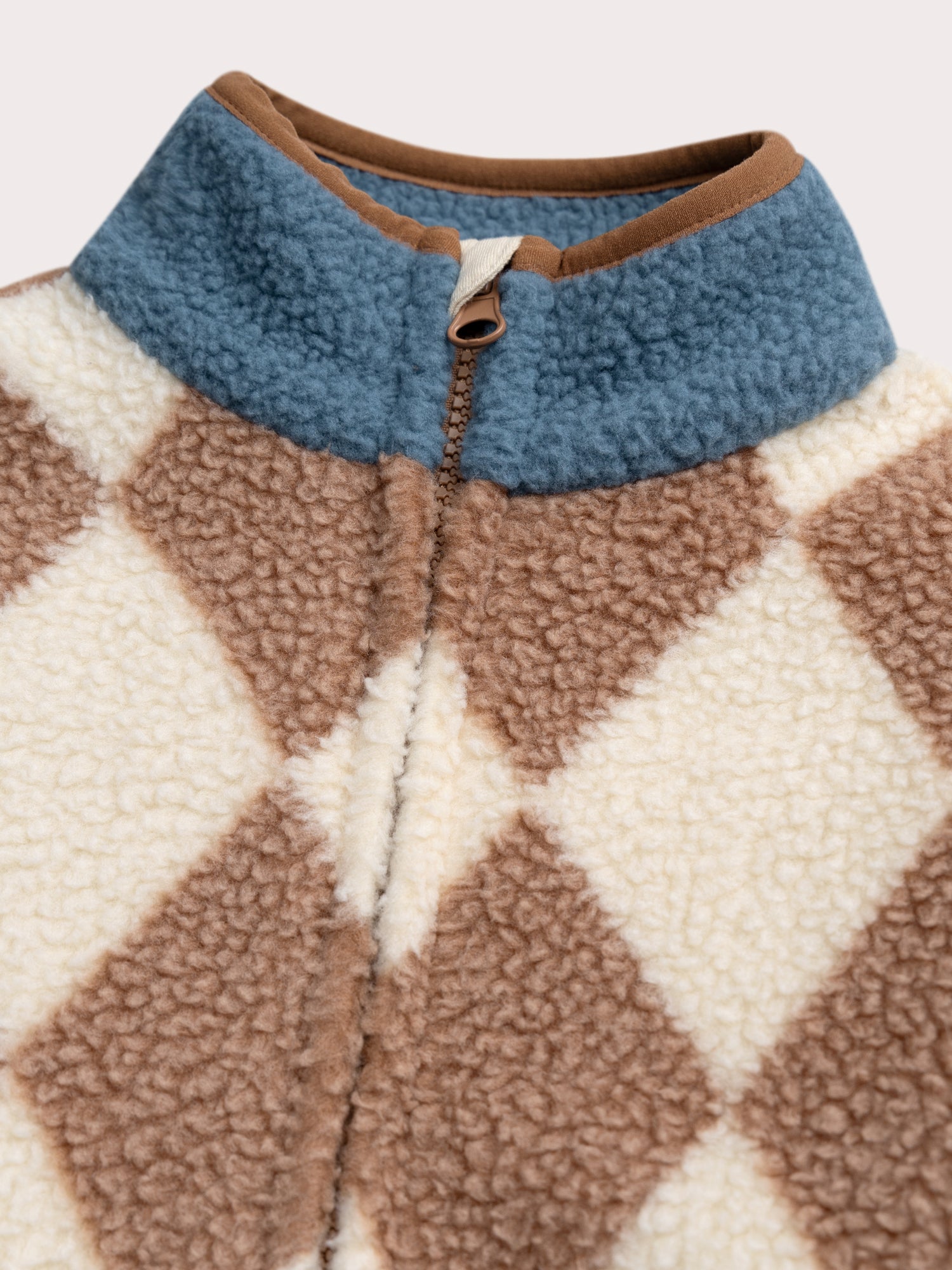 Jacke mit Schaf-Woll-Effekt im Karodesign
