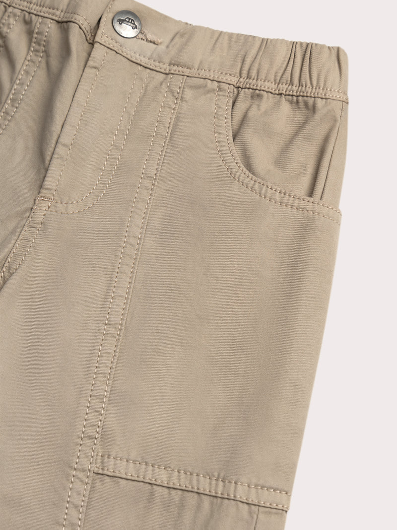 Beige Hose mit fantastischen Taschen