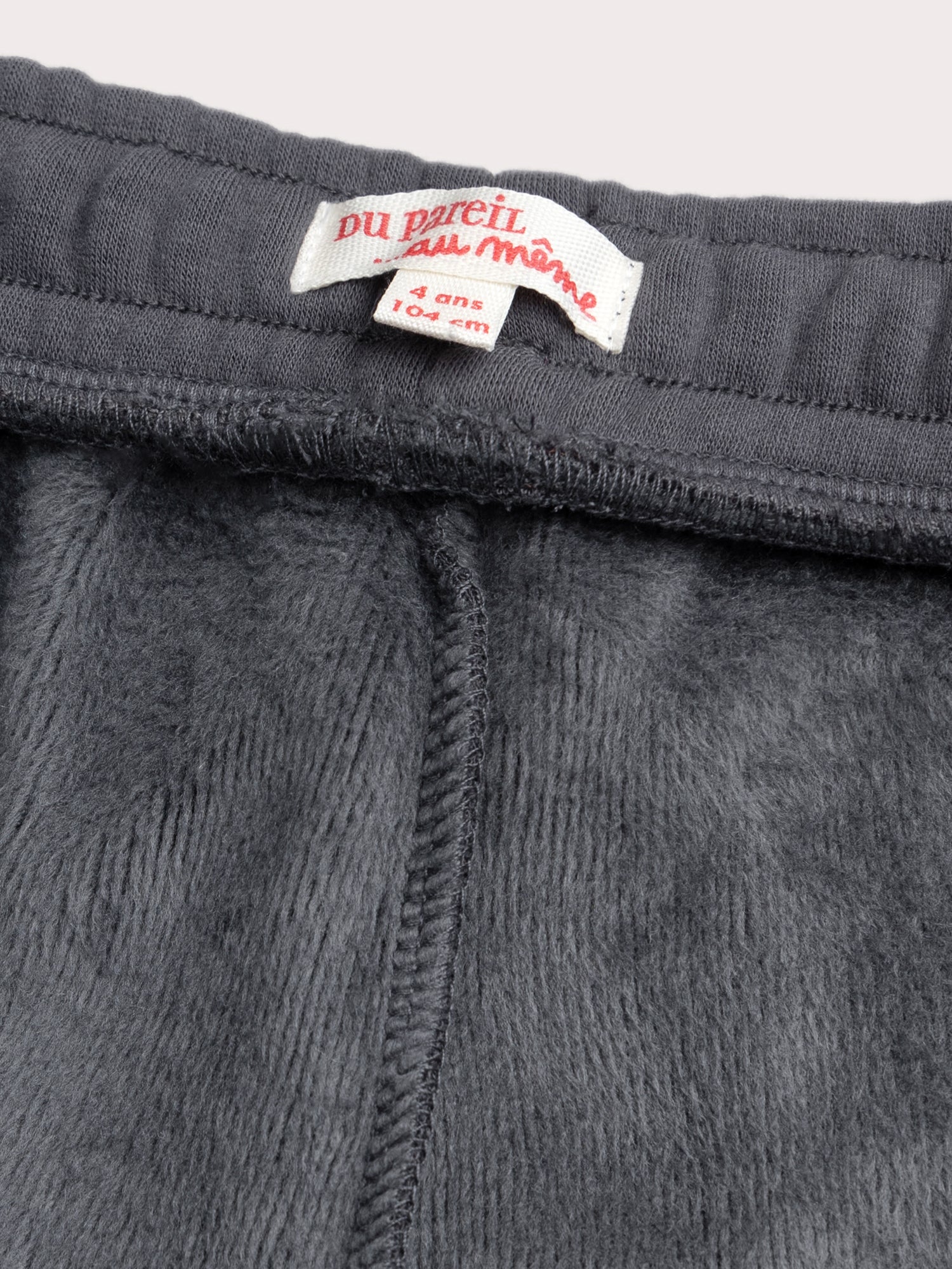 Warmes graues gefüttertes Jogging