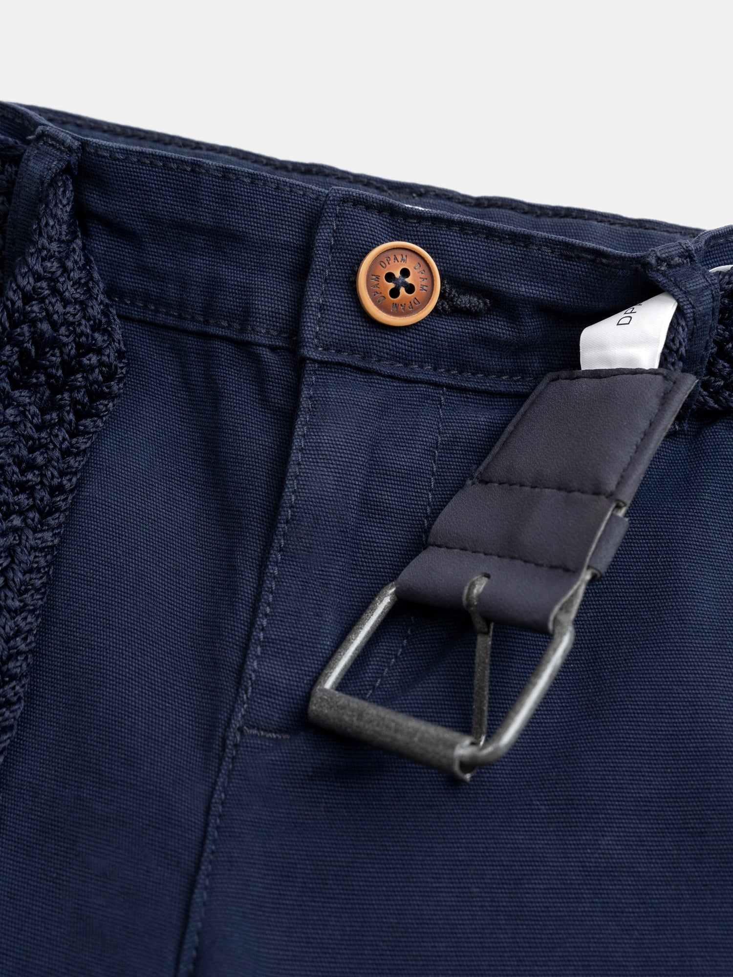 Dunkelblaue Bermuda-Shorts mit Gürtel für Jungen