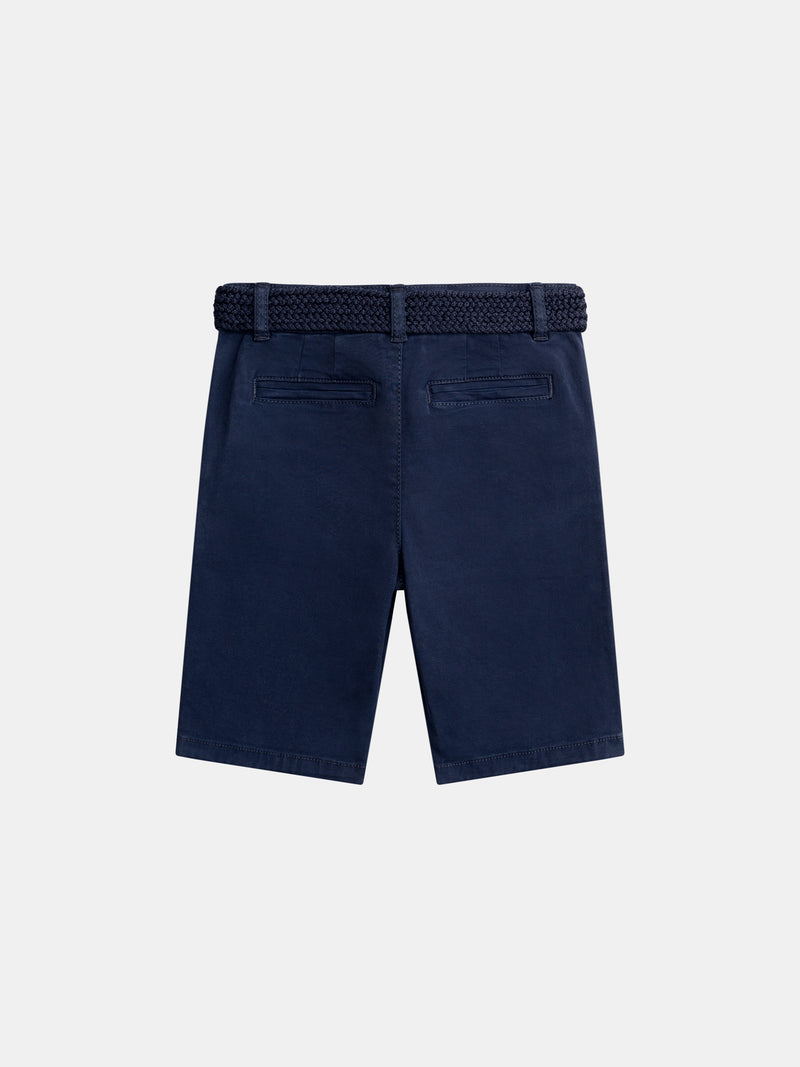 Dunkelblaue Bermuda-Shorts mit Gürtel für Jungen