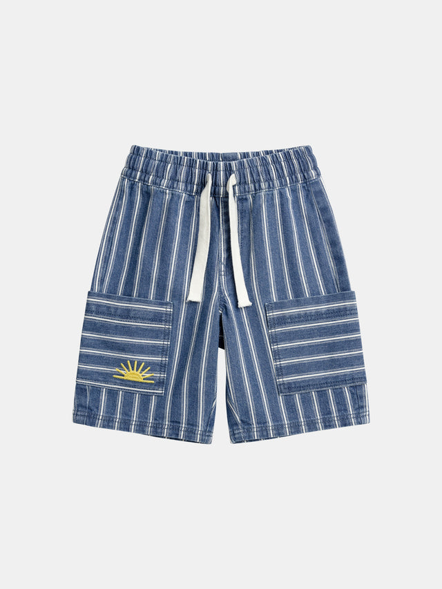 Gestreifter blauer Jungen-Bermuda mit Taschen