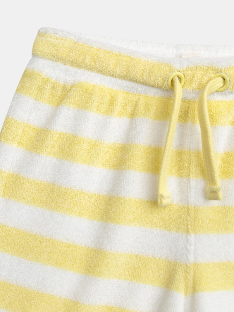 Gestreiftes T-Shirt- und Shorts-Set in Gelb für Jungen