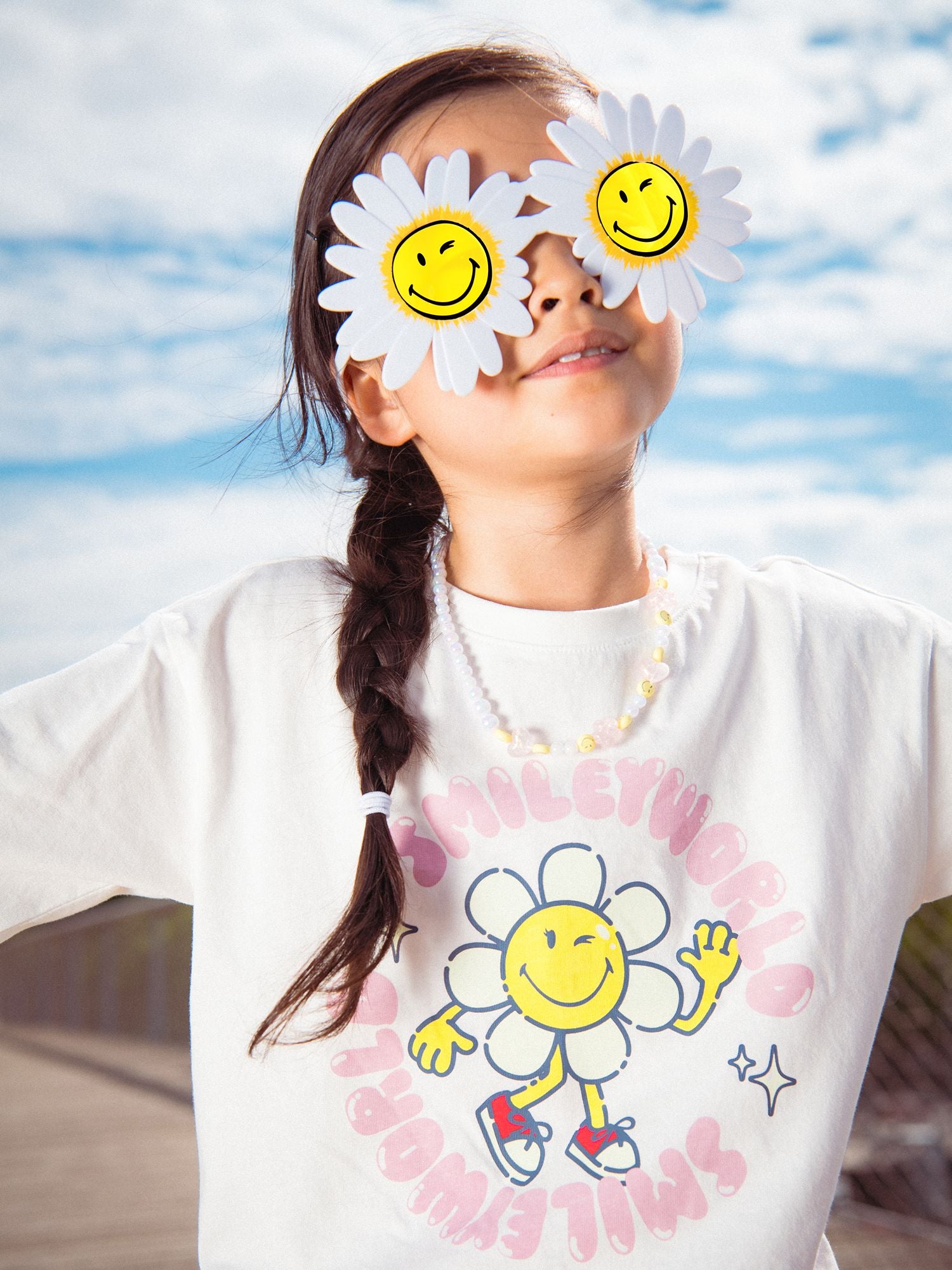 Ecru Langarm-T-Shirt mit SMILEYWORLD Blumenmotiv für Mädchen