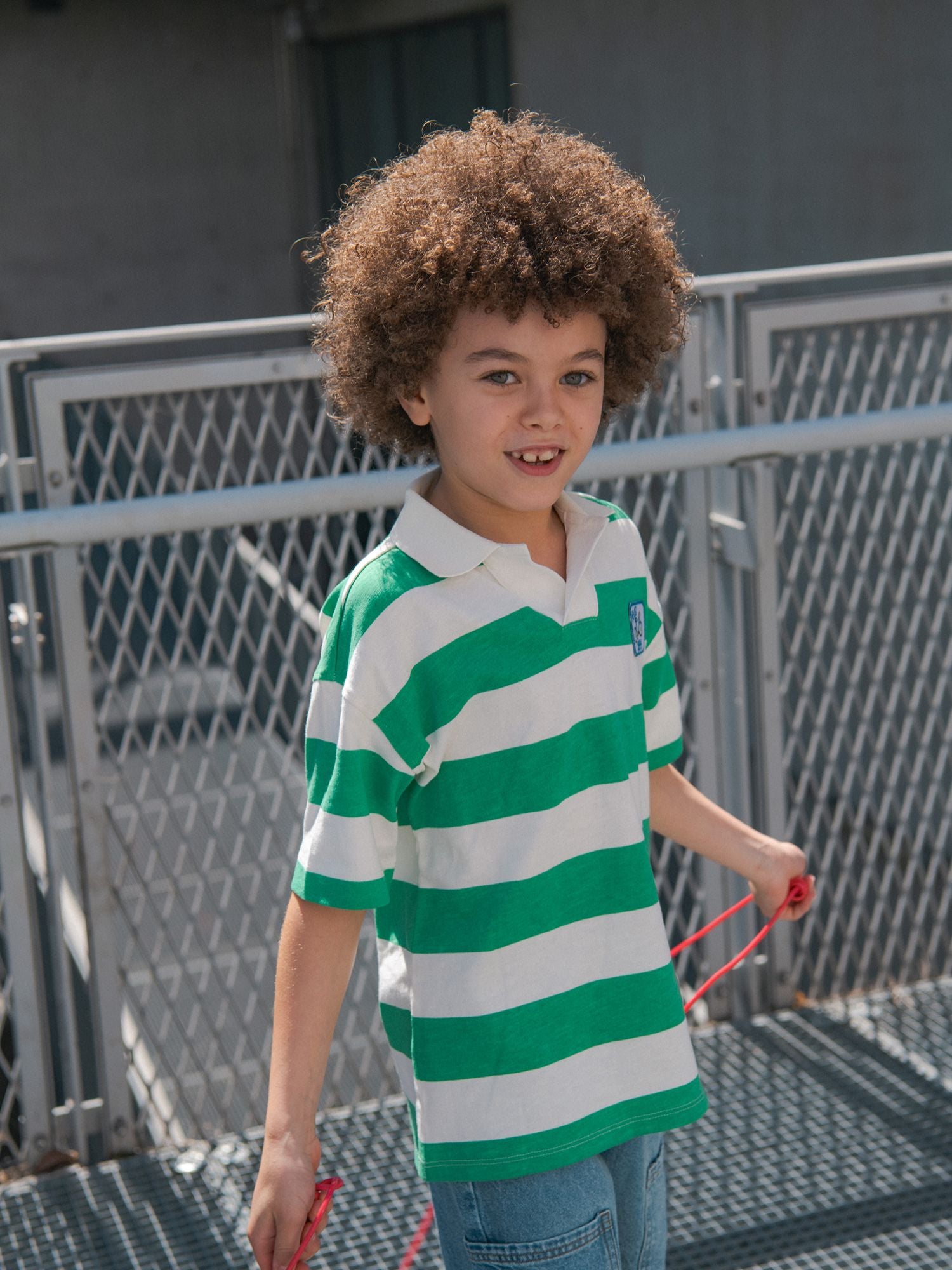 Ecru Polo T-Shirt mit grünen Streifen für Jungen