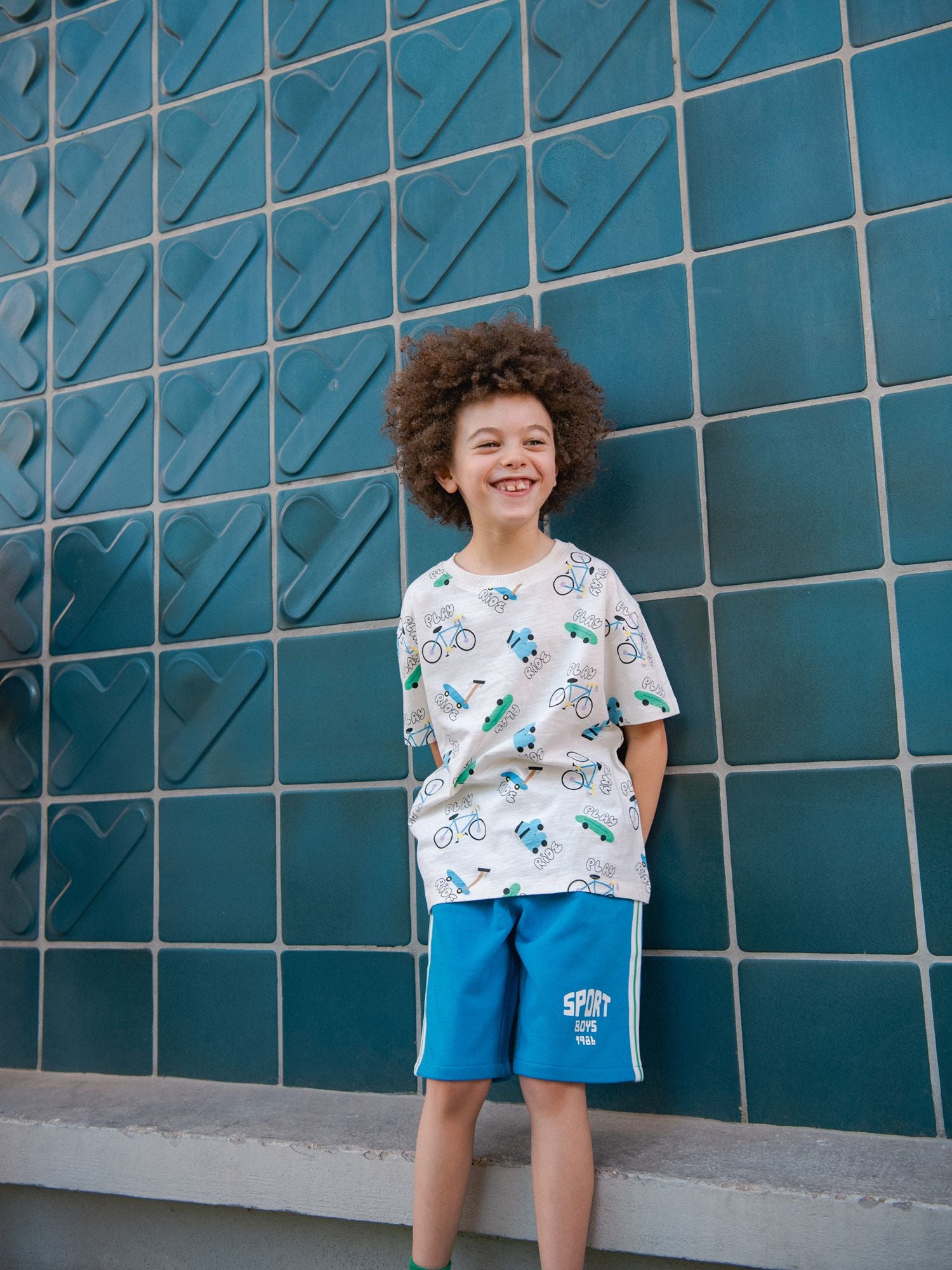 Ecrufarbenes T-Shirt mit „ride“-Druck für Jungen