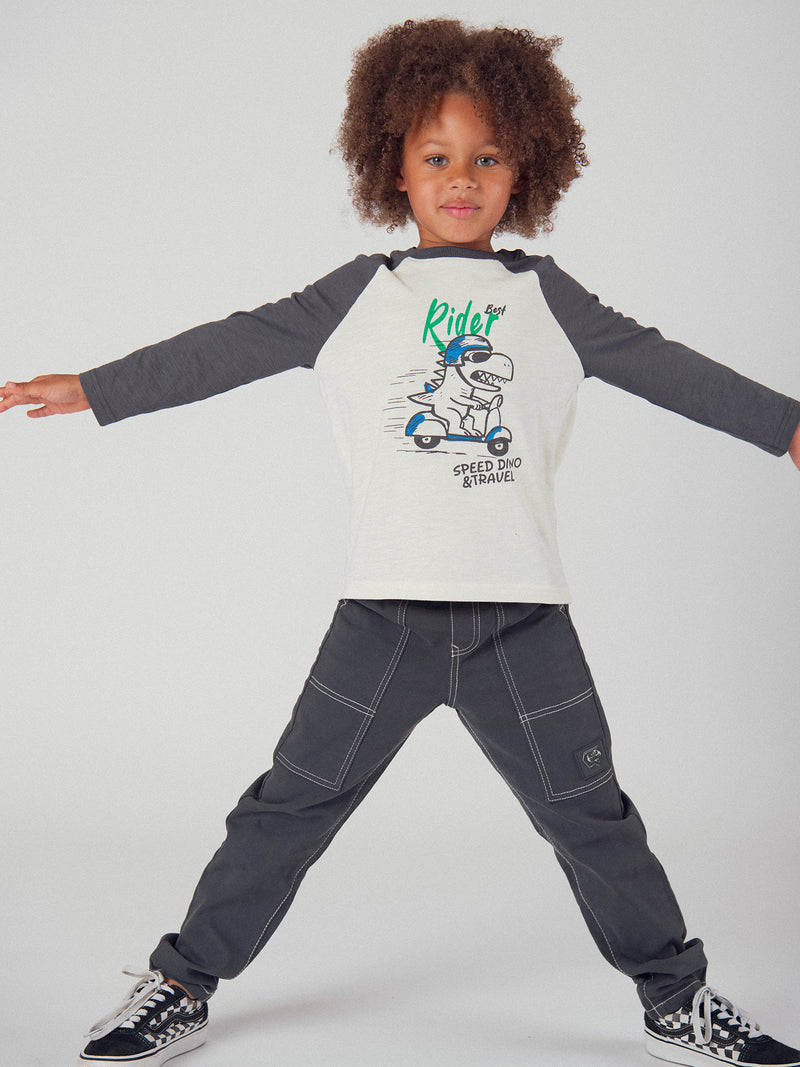 Ecru T-Shirt mit kontrastierenden Ärmel und Dinosaurieranimation für Jungen