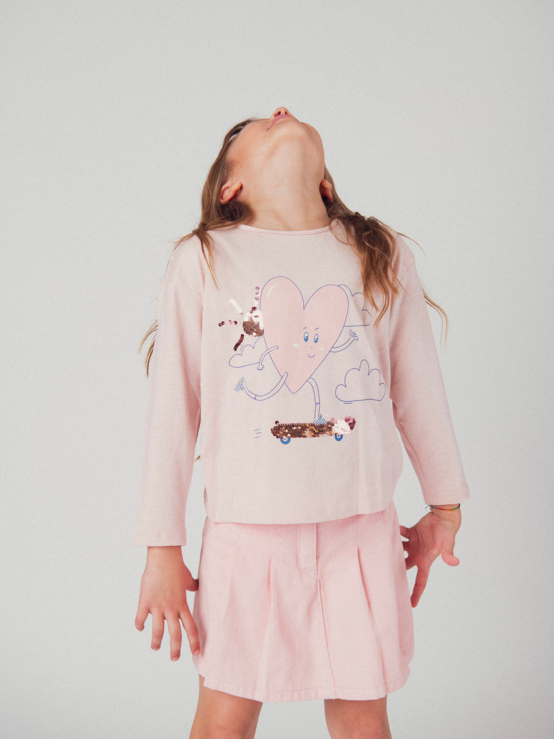 Helles rosa Langarmshirt mit Herzmotiv für Mädchen