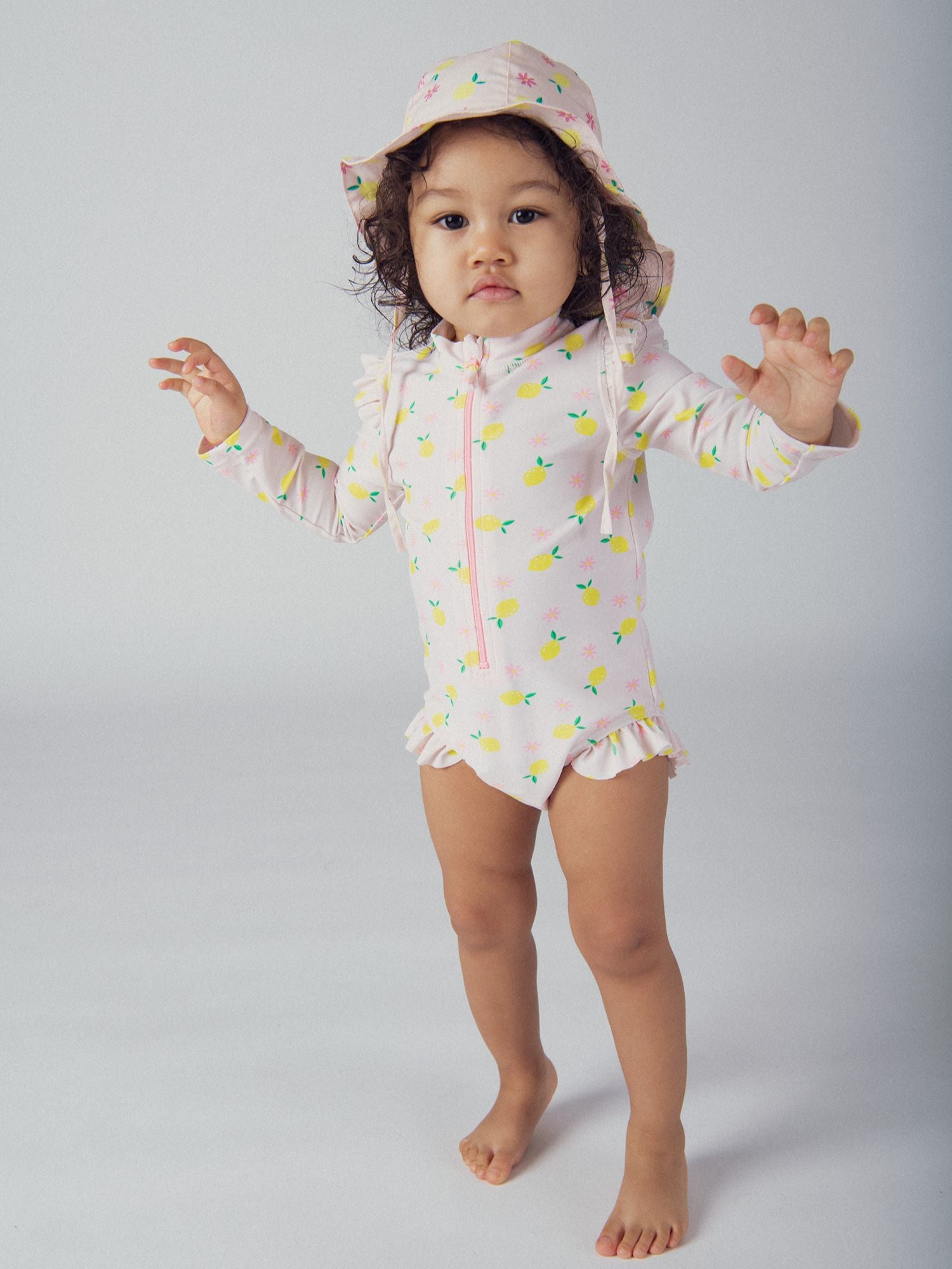 UPF 50+ Badeanzug mit Zitronenmotiv für Baby Mädchen