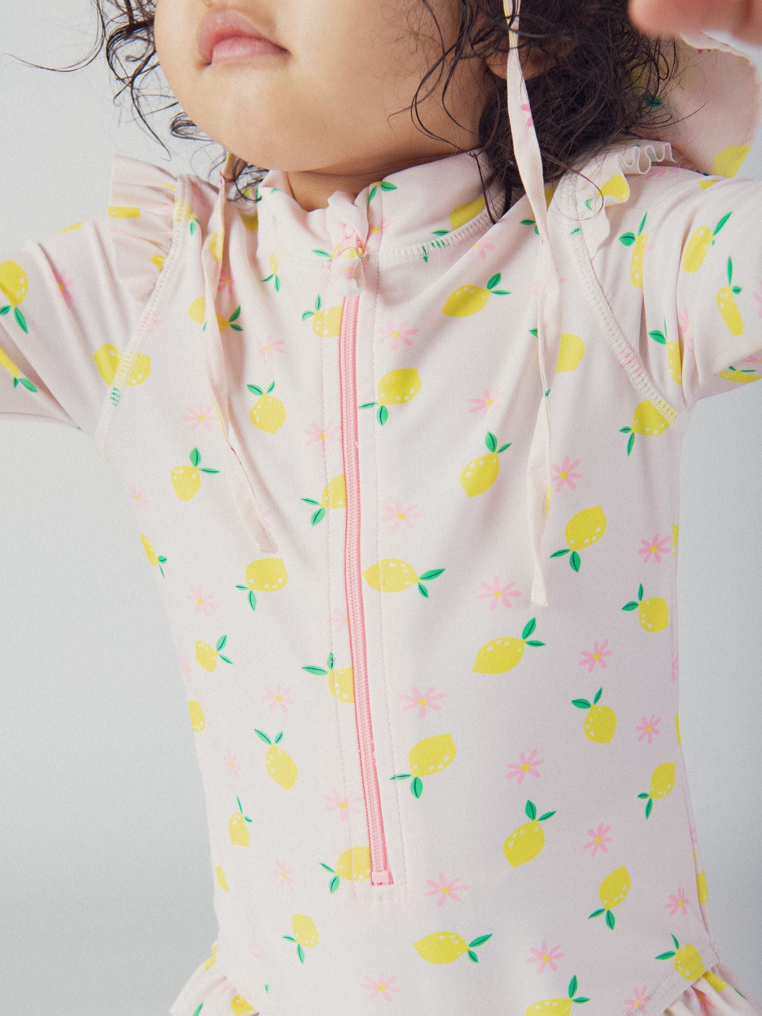 UPF 50+ Badeanzug mit Zitronenmotiv für Baby Mädchen