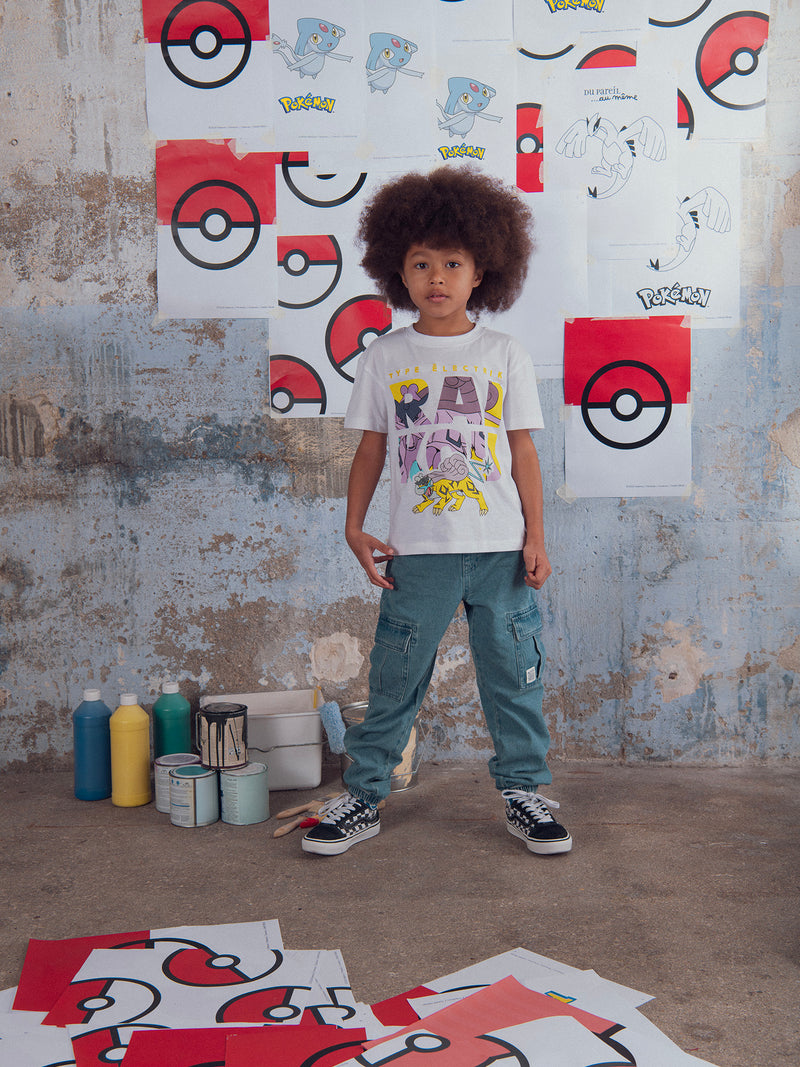 Weißes T-Shirt mit Pokémon Raikou Animation