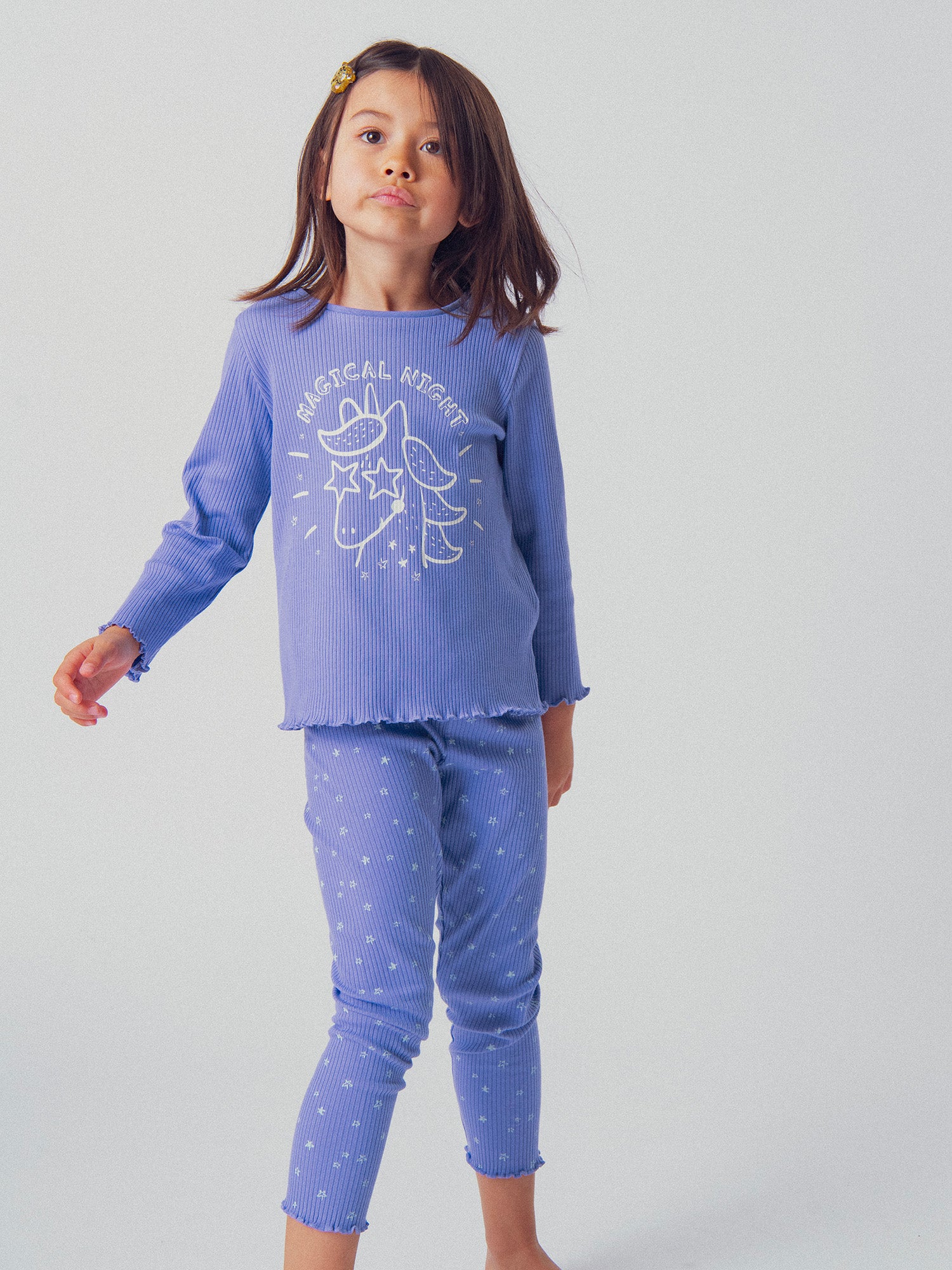 Pyjama violet à motif licorne phosphorescent pour fille