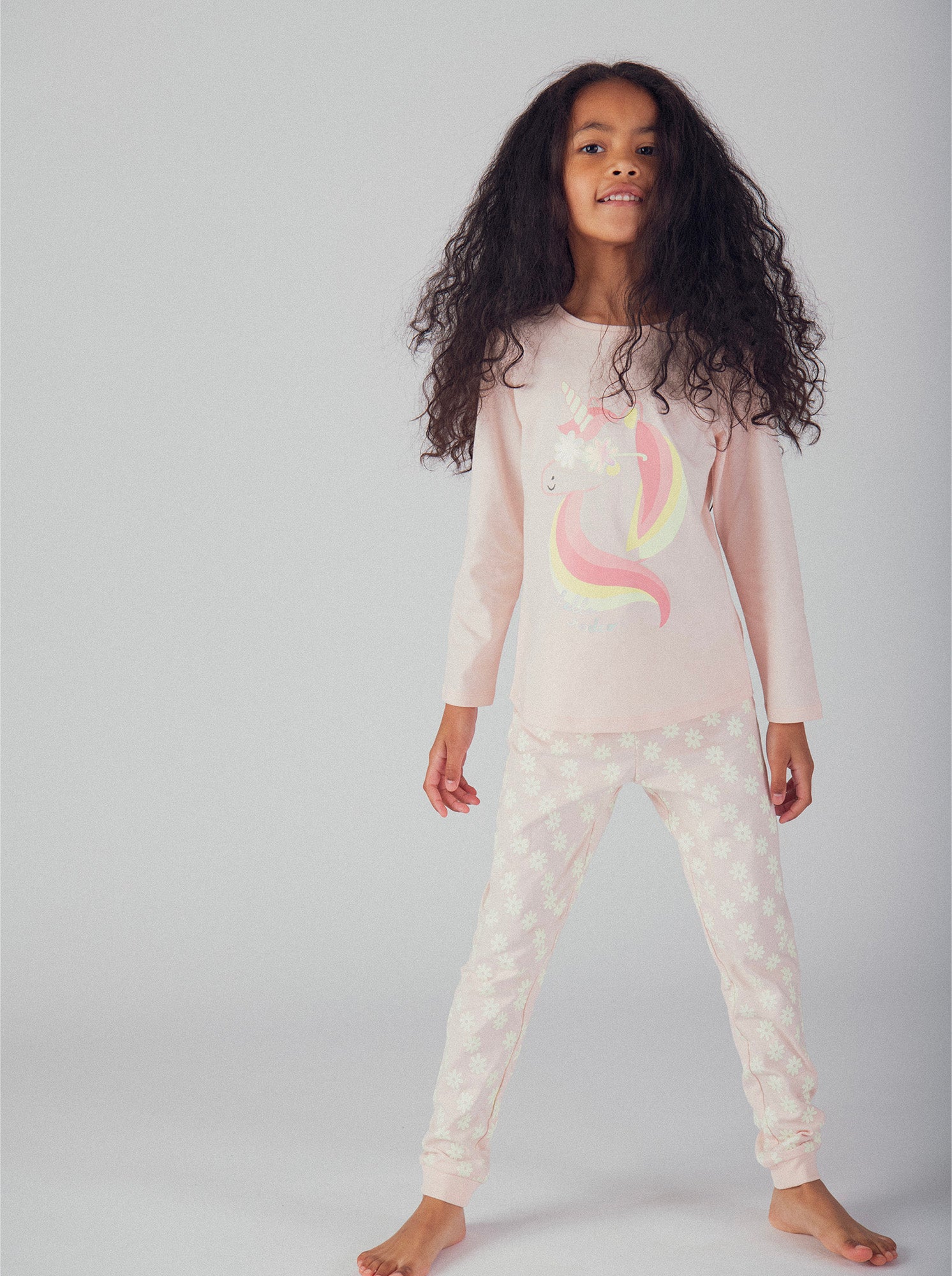Pyjama long phosphorescent  rose poudré à motif licorne pour enfant fille