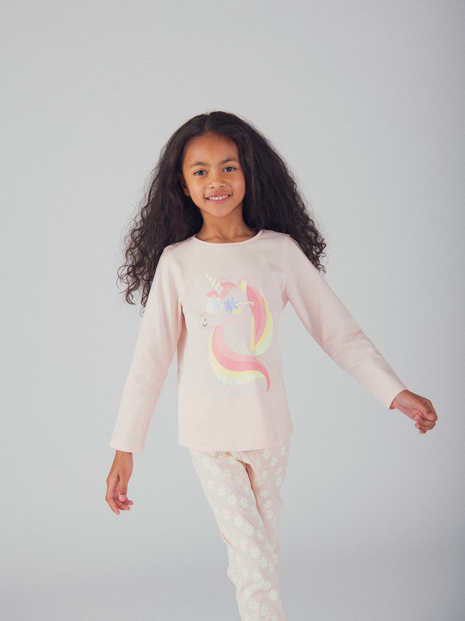 Pyjama long phosphorescent  rose poudré à motif licorne pour enfant fille