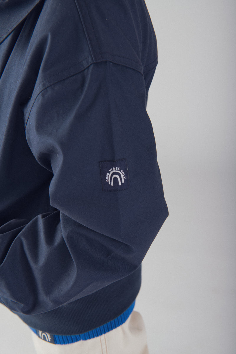 Dunkelblaue Jacke mit Taschen für Jungen