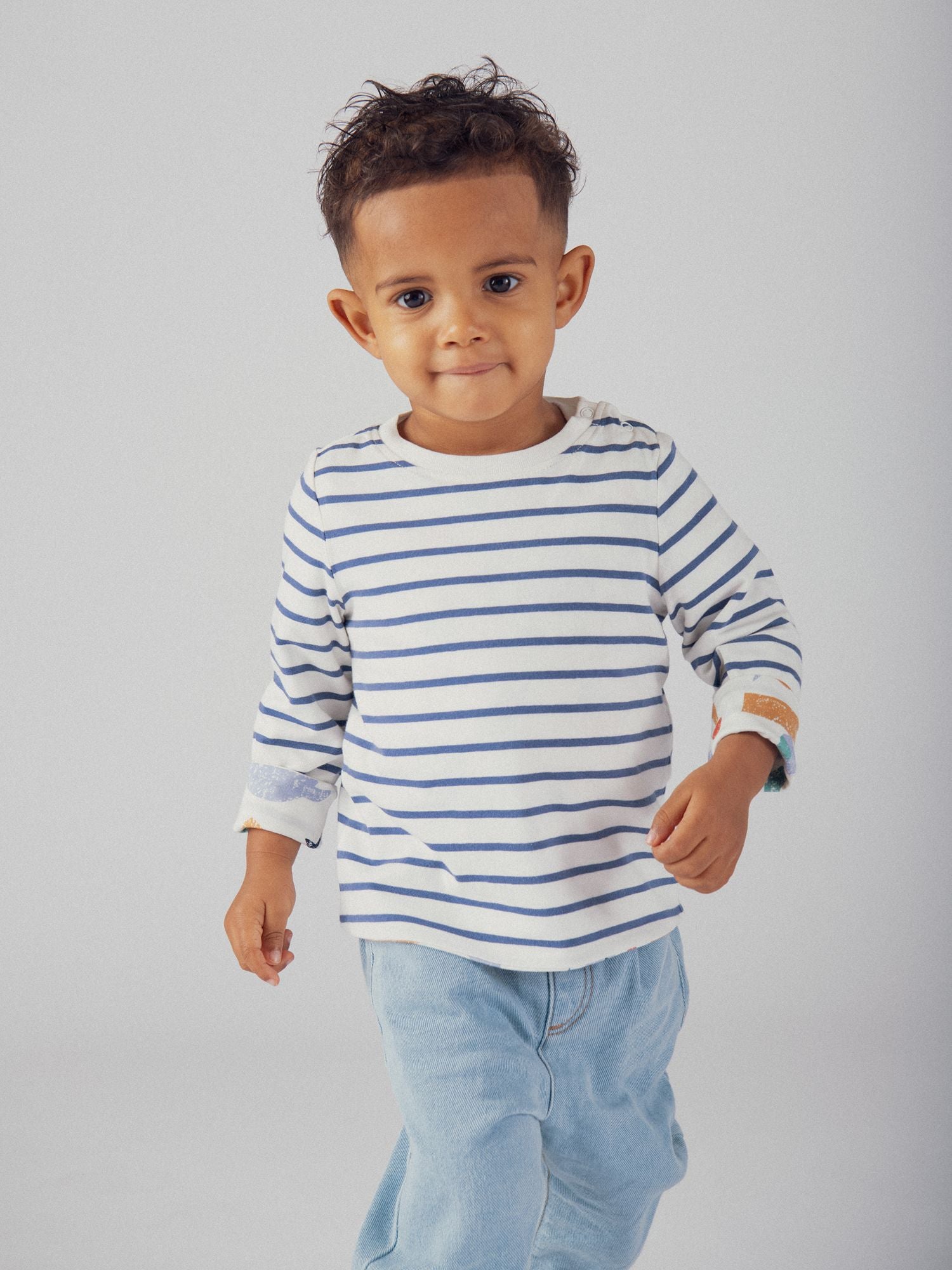 Wendbares T-Shirt mit Zirkus-Muster für Baby Jungen