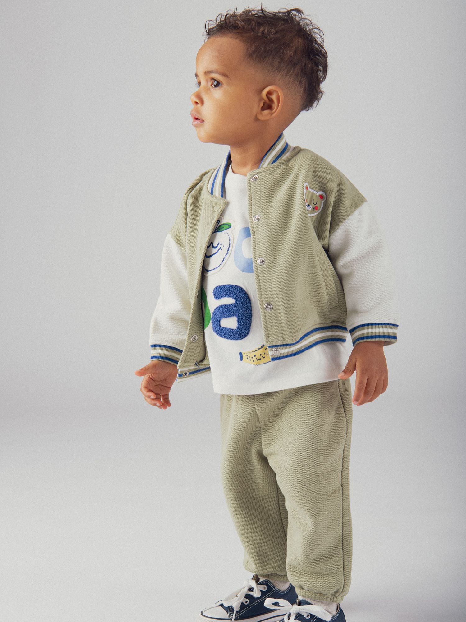 Sportliche khaki-Weste mit Tigermotiv für Baby-Jungen