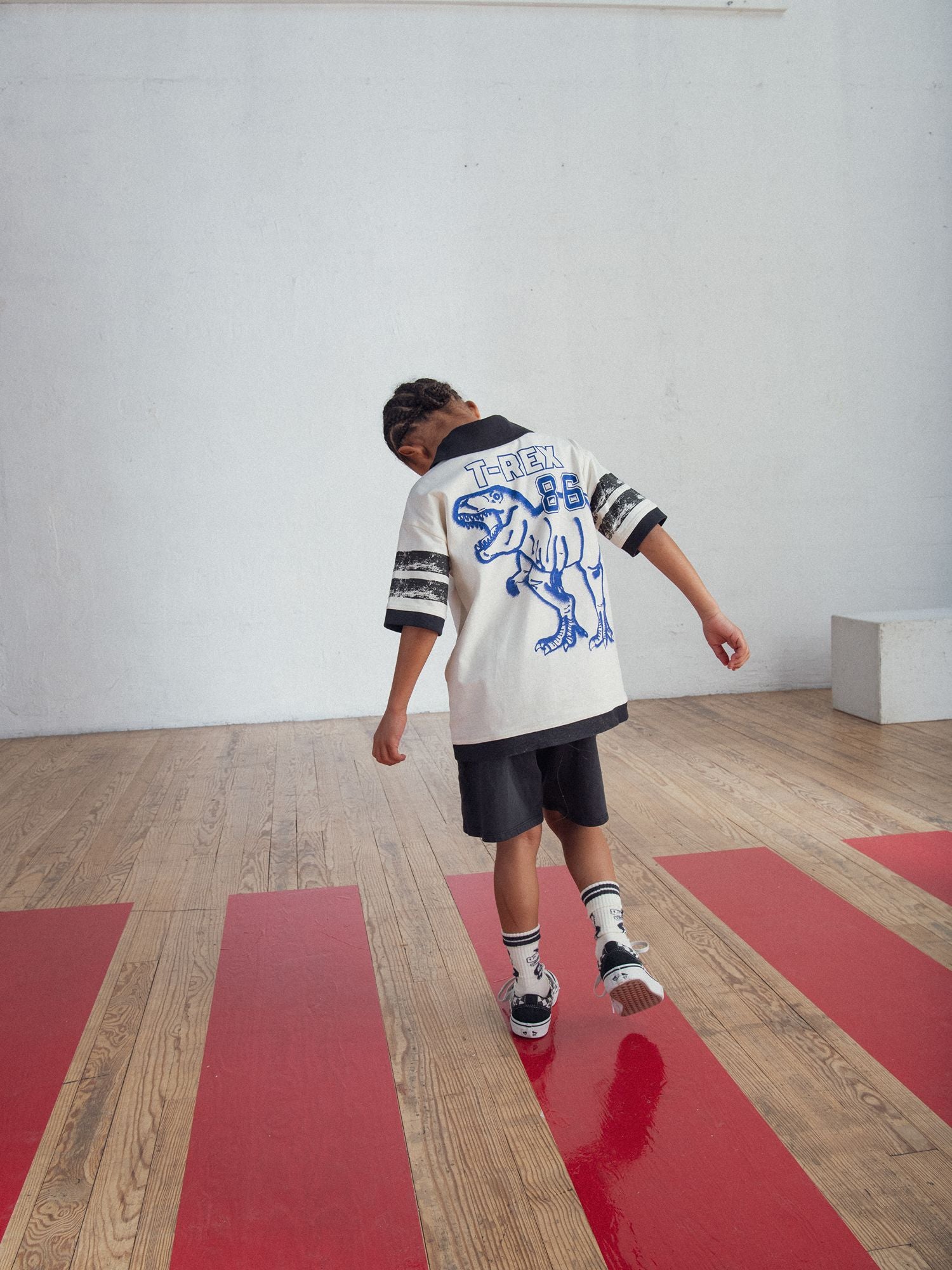 Beiges T-Shirt mit T-Rex-Animation für Jungen