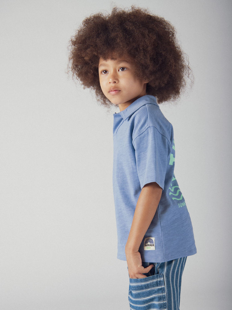Blaues T-Shirt mit Animation auf dem Rücken für Jungen