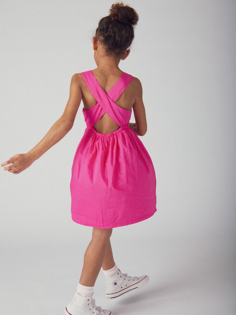 Rosa Kleid mit Blumenstickerei für Mädchen