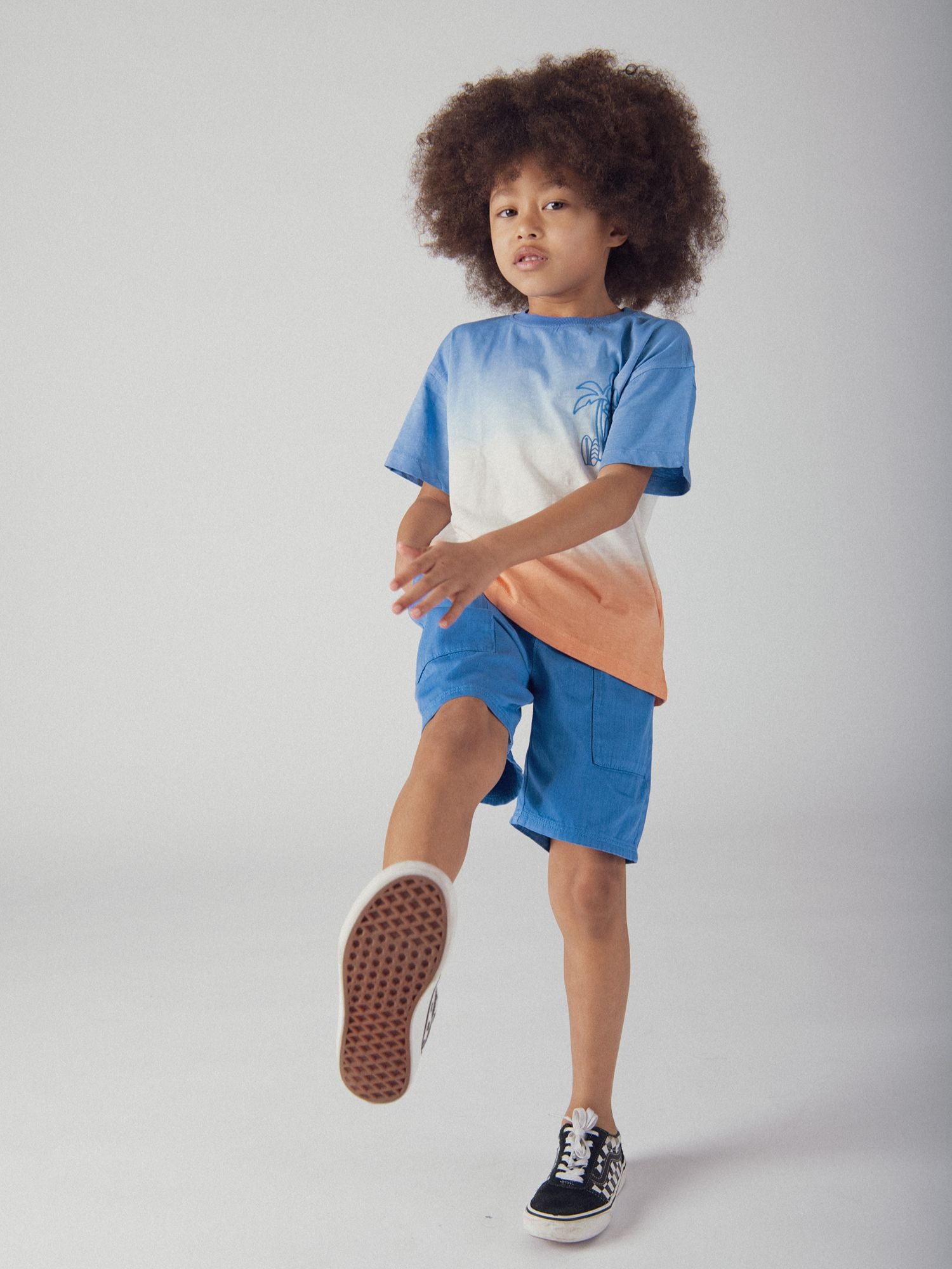 Blau und orange gefärbtes T-Shirt für Jungen