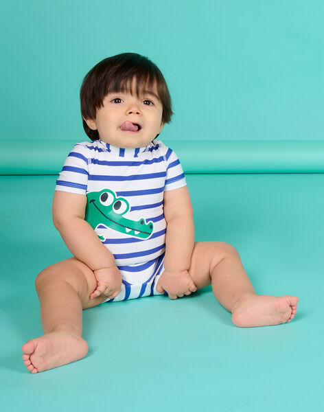 Baby Junge weiß-blauer Badeanzug NYUCOMUV / 22SI10L1MAI000