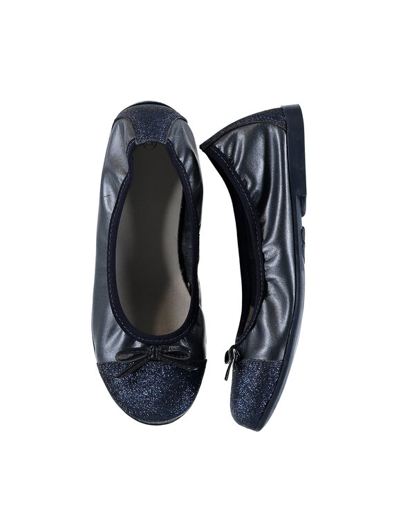 Ballerinas aus schillerndem Leder mit Gummizug für draußen Mädchen FFBALBLU / 19SK3531D41070